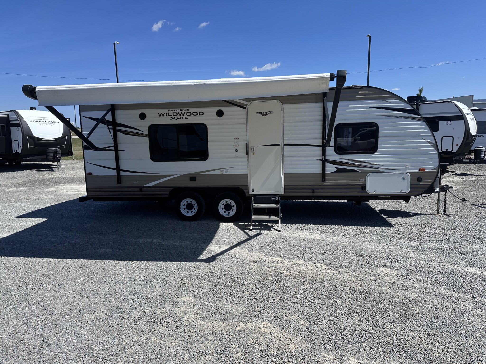 2018 Forest River Wildwood X-Lite 241QBXL Travel Trailer